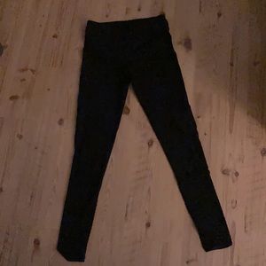 Cute black leggings with Gray stripes at bottom of legs!